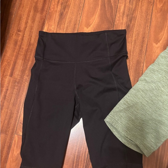 Women's Black, Green, and Purple Shorts Small - Picture 4 of 7